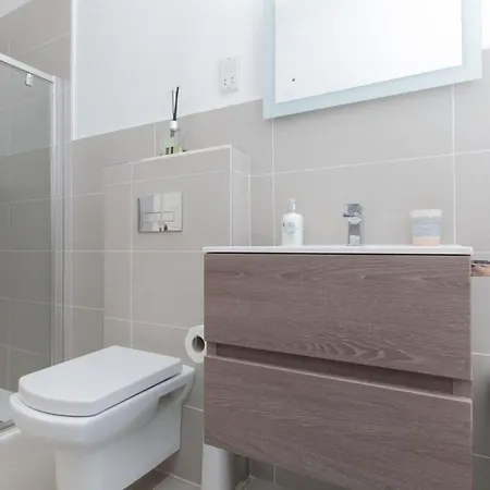 Appartement Beautifully Modernised New Town
