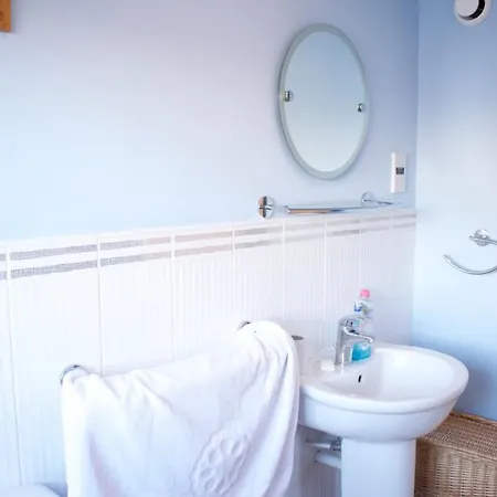 Daire Beautiful 2 Bedroom 2 Bathroom Apt *