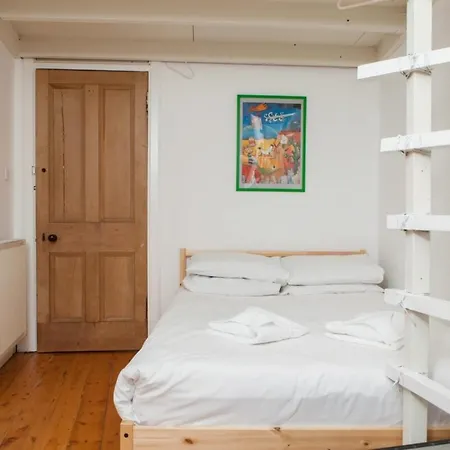 Amazing 4 Bedroom Just Off The Meadows Appartement Edinburgh