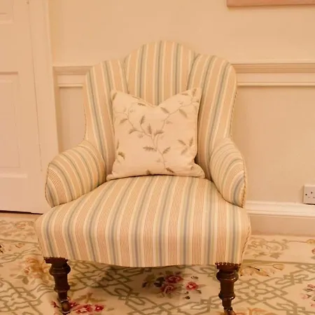 Apartament Period On Castle Street