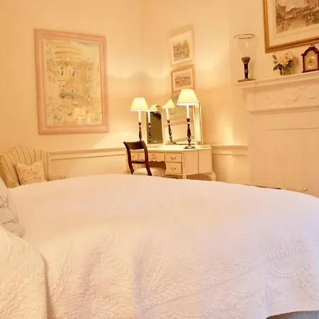 Apartament Period On Castle Street