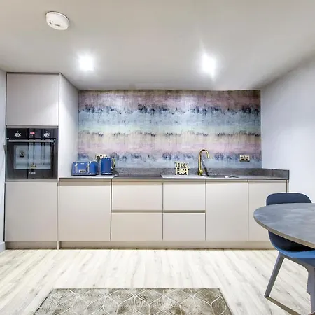 Scotland St - Stylish In Famous Edinburgh's New Town