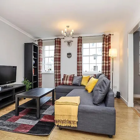 Joivy 1 Bed Flat, Heart Of Grassmarket דירה