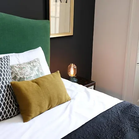 Altido Stunning 1-bed Maisonette In The New Town 爱丁堡