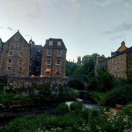 Edinburgh's Dean Village River View Retreat * Edynburg