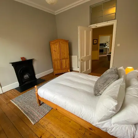 Grand City Apartment In Stockbridge Area 公寓 *