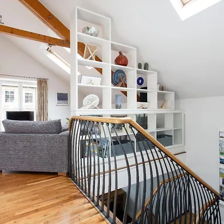 The Mews @ Randolph Lane Tatil Evi