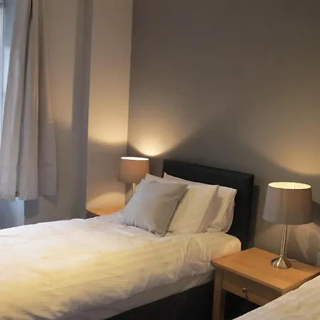 Apartament 2 Chessels Court, Flat 3 *