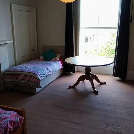 Lauriston Skylight Very Large Apartment