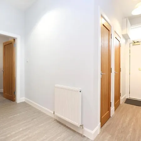 Stunning 2 Bed Nr The Royal Mile & The Castle 아파트