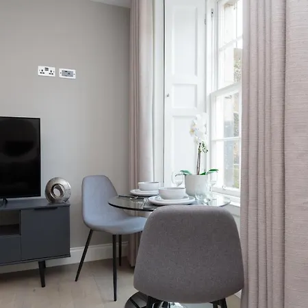 Dragon - Centre 1 Bed Apartment *