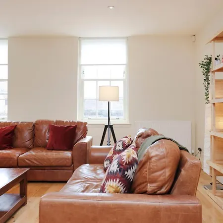 Lejlighed Joivy Spacious 2 Bed,2 Bath Flat, Free Parking And Rooftop Terrace *