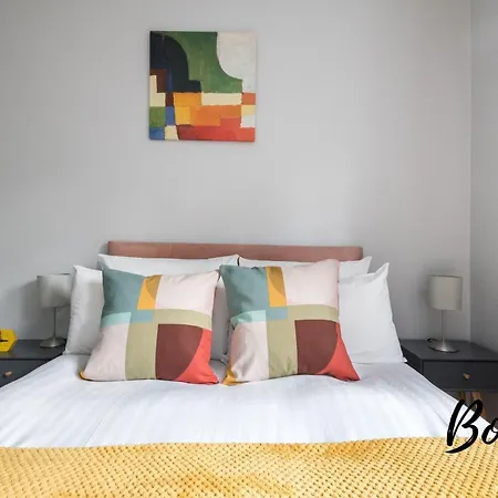 Stylish 2br-1ba Near Leith Walk - Free Parking By Bonjour Residences Apartamento