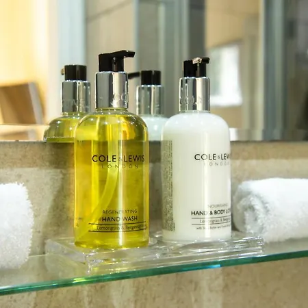 The Hedges 5* Edinburgh