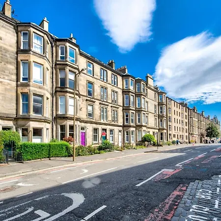 Guestready - Beautiful Period Flat By City Center *