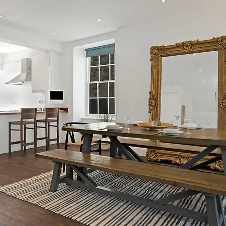 Old Town Spacious 5br-2ba, Near Royal Mile By Bonjour Residences דירה *