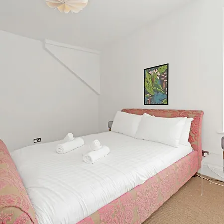 Old Town Spacious 5br-2ba, Near Royal Mile By Bonjour Residences * אדינבורו