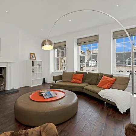 Old Town Spacious 5br-2ba, Near Royal Mile By Bonjour Residences דירה *