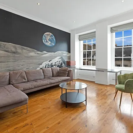 Old Town Spacious 5br-2ba, Near Royal Mile By Bonjour Residences