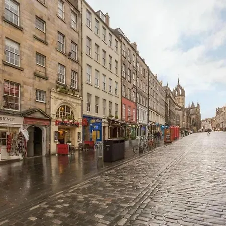 4 Royal Mile Flat Near Castle *