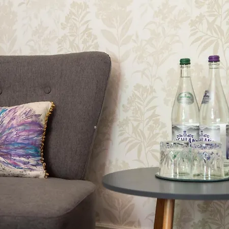 The Hedges 5* Edinburgh