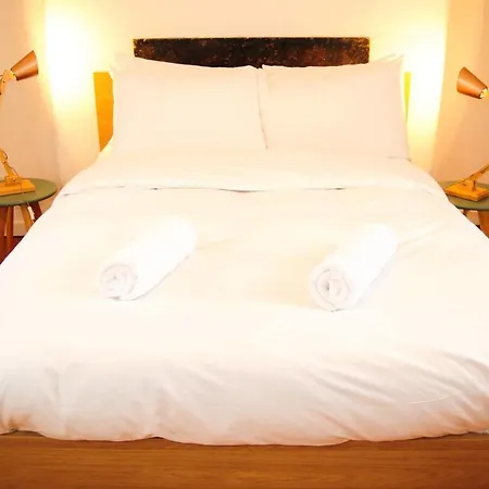 Beautiful Bohemian 2br Flat In The Cowgate Edinburgh