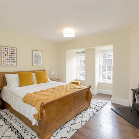 Guestready - Elegant 2br Period Flat In Oldtown * Edinburgh