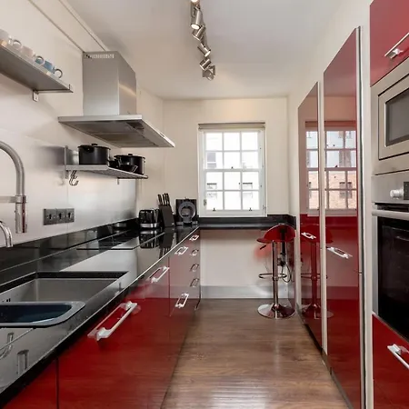 Guestready - Elegant 2br Period Flat In Oldtown