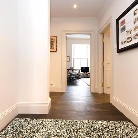 Apartamento Joivy Sophisticated Near Castle Edimburgo