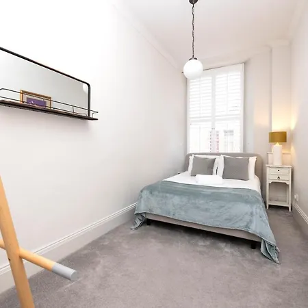 Joivy Sophisticated Near Castle * Edimburgo