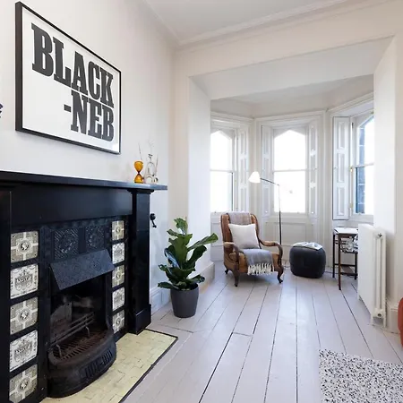 Joivy Observatory House &