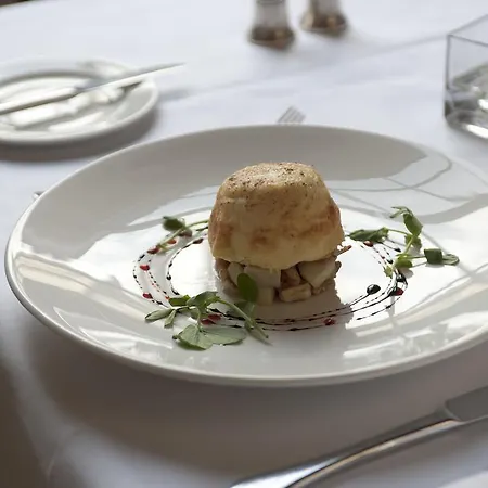 The Howard, An Ascend Collection Member