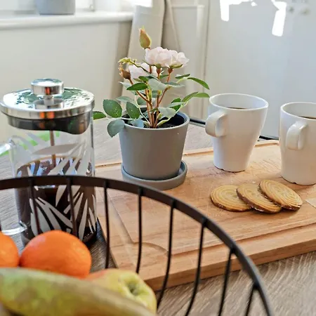 Cozy With Character Logie Main Door Flat Apartment