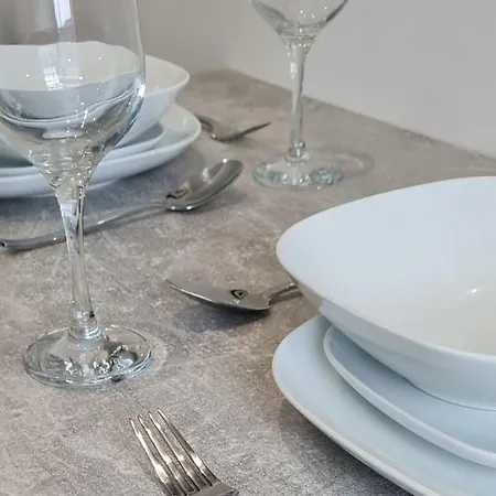 Castle Terrace 1 Bed Looking Onto Castle - Sleeps Upto 4 Apartamento *