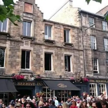 Apartamento Guestready - Greyfriars Bobby View - Old Town Edimburgo
