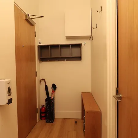 Apartment Modern 2bed 2bath Flat Near Princes Street *
