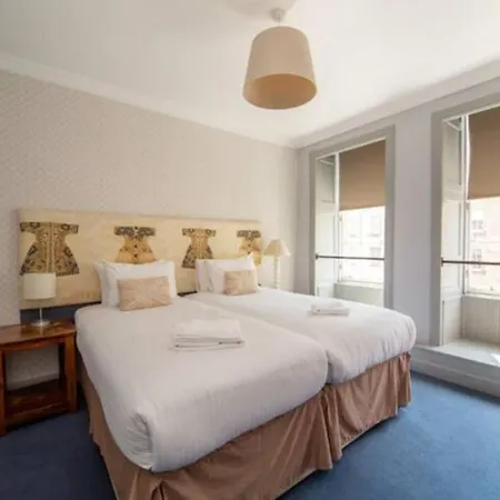 Tron Kirk Apartament *