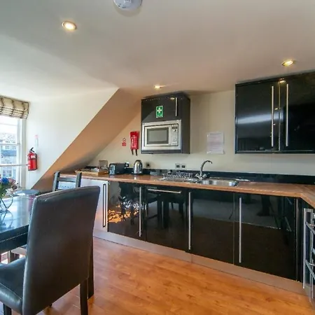 Tron Kirk Apartament