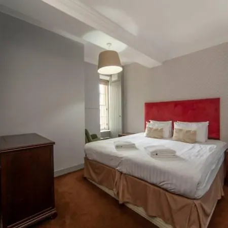 Apartament Tron Kirk *