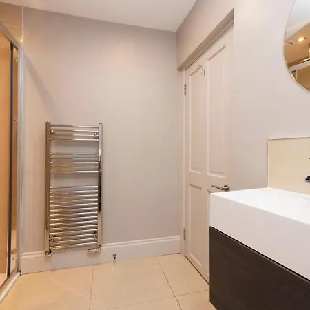Joivy Splendid Flat Near Castle Appartamento Edimburgo