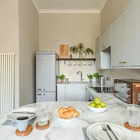 Apartamento Spacious 2br Leith Edimburgo