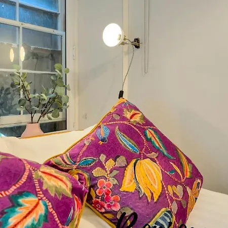 شقة Royal Mile 5Br-2Ba - Free Parking & Private Entrance By Bonjour Residences Edinburgh