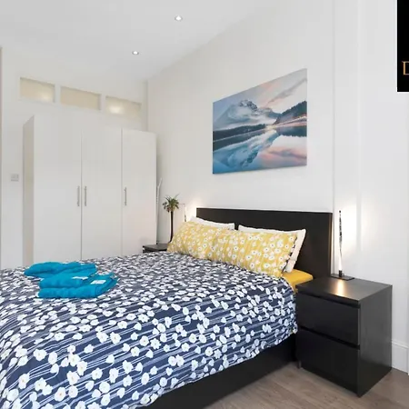 Апартаменты Spacious 1 Bed Ground Floor With Garden *