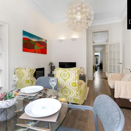 Апартаменты Spacious 1 Bed Ground Floor With Garden