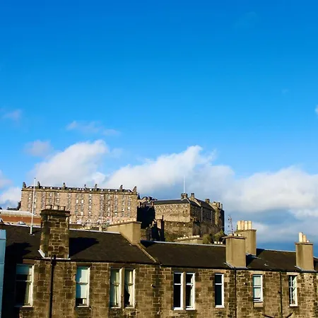 Lothian Road - Castle View *