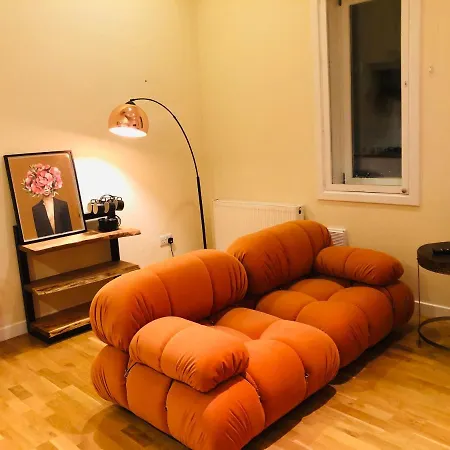 2 Bed 2 Bath With Private Parking דירה אדינבורו