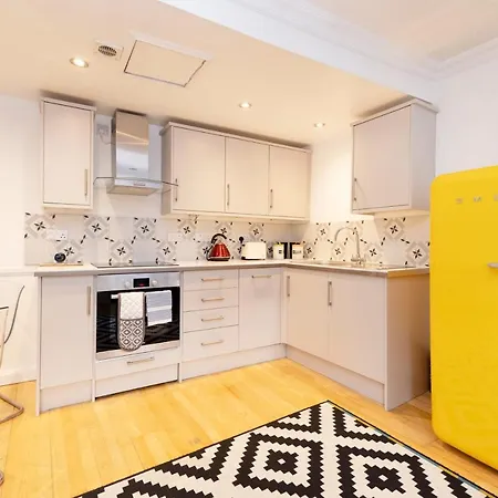 Joivy Charming With Patio Nearby The Castle