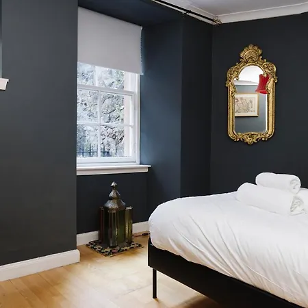 Joivy Charming With Patio Nearby The Castle Apartament Edynburg