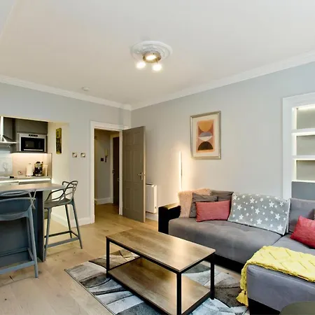 Ultra Modern, West End Village, Refurbished Basement Appt * Edinburgh