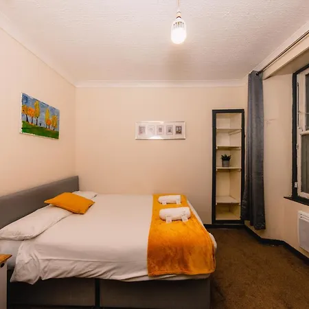 Cozy Old Town 4 Bedroom Apartment Edinburgh